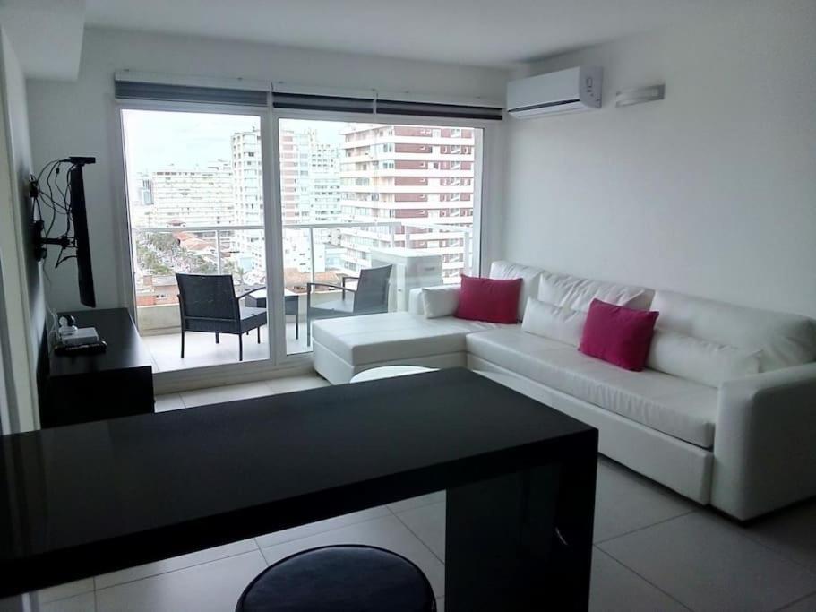 Lux Tower. Departamento 3 Ambientes. Pleno Centro Apartment *