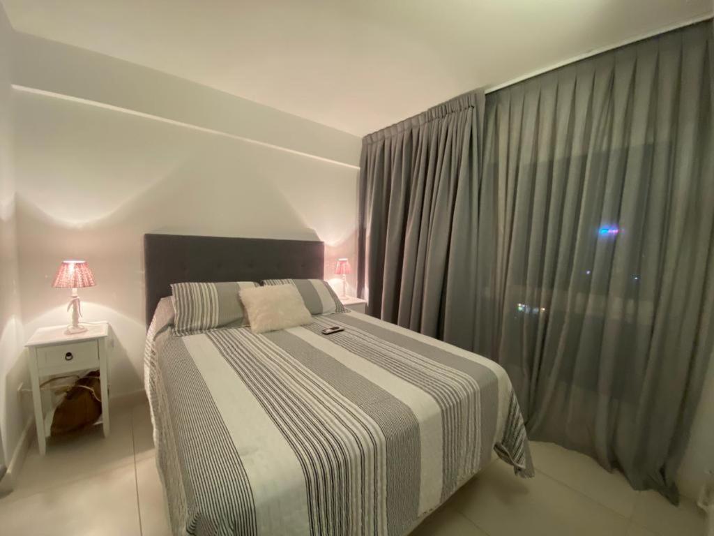 Apartment Lux Tower. Departamento 3 Ambientes. Pleno Centro Punta del Este